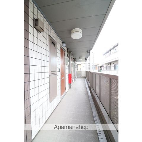 LA TELLE IIの内装写真