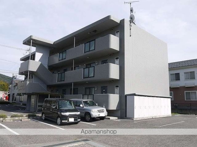 マンションシルクスクエアの外観写真