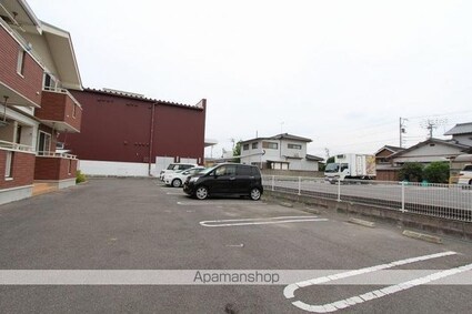 サン・フィオーレⅢ[1LDK/46.09m2]の駐車場