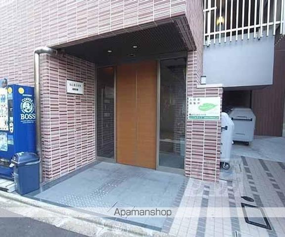 畔勝町マンションの外観写真