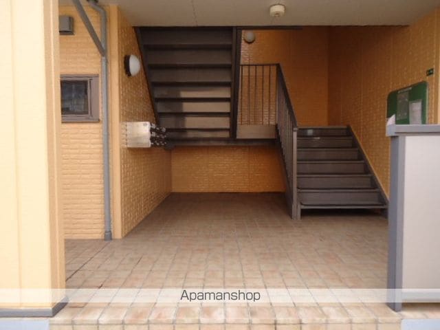 リファルジェント泉 B棟の玄関写真