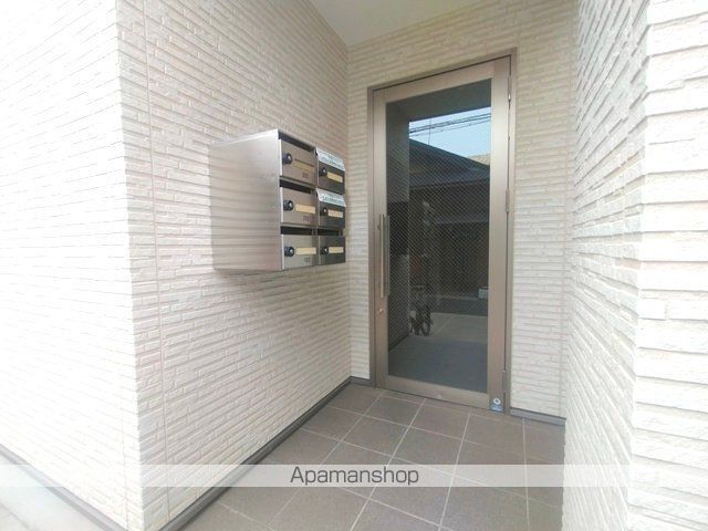 プロパティー高井田の玄関写真