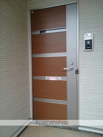 藍らんどこくふAの玄関写真