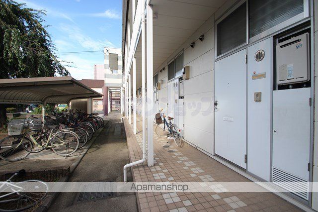 レオパレスチェリーブロッサムの玄関写真