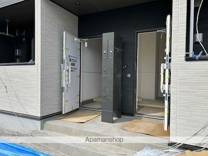 ファミリエ　Ⅰ[1LDK/44.7m2]のエントランス2