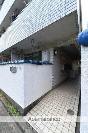 東京都世田谷区大原２丁目[1R/17.15m2]のエントランス2