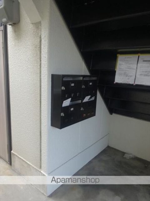 和歌山県和歌山市塩屋６丁目[1LDK/45m2]のエントランス1