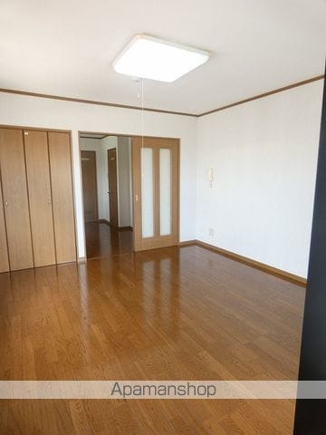 セレブレイトAKIの内装写真