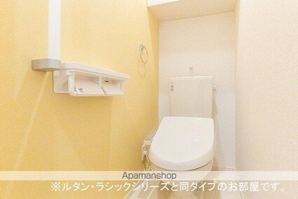 エムズガーデンＢ[1R/40.94m2]のトイレ