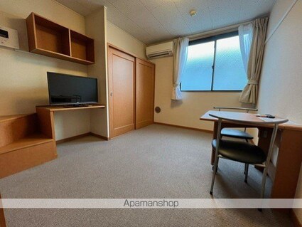 レオパレスＤｅａｒ　ｃｏｕｒｔ[1K/23.18m2]のリビング・居間