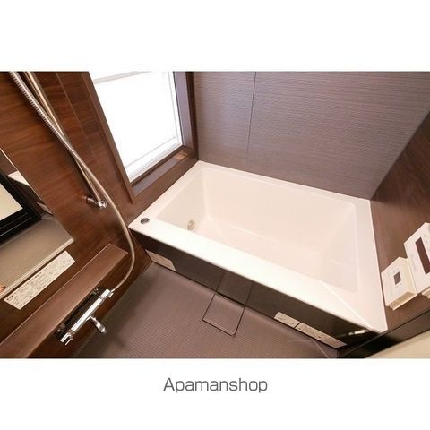 コンフォリア新宿イーストサイドタワーの内装写真