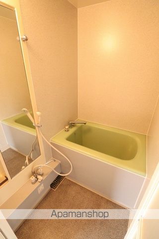 高岡市横田町二丁目9-5戸建の内装写真