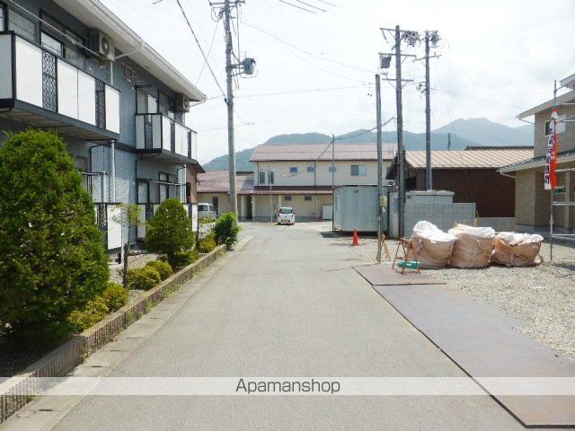 エステートしなの Bの周辺写真