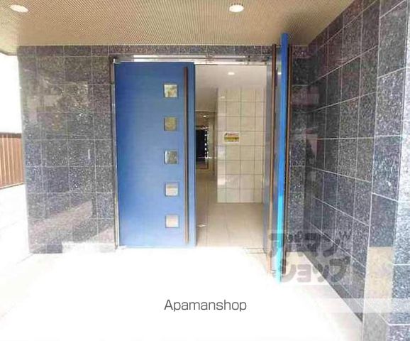 グランレブリー御所西IIの玄関写真