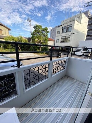 ファミール花園[2K/29.81m2]のバルコニー