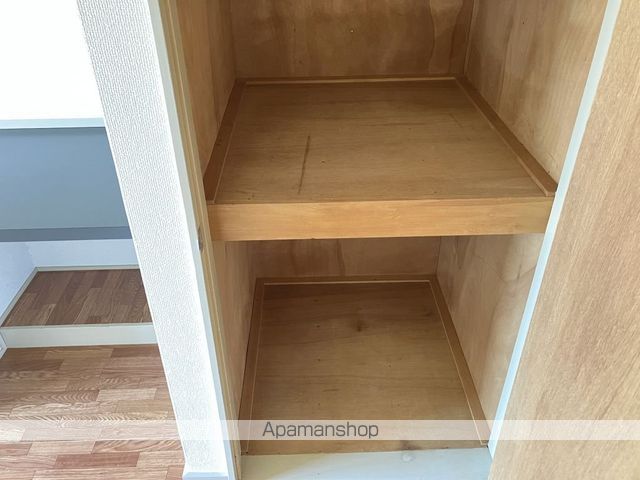 コーポ自由ケ丘ダーツの内装写真