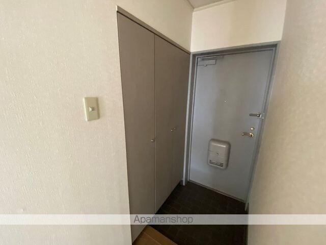 ホウライツルビル[3LDK/79.5m2]の玄関