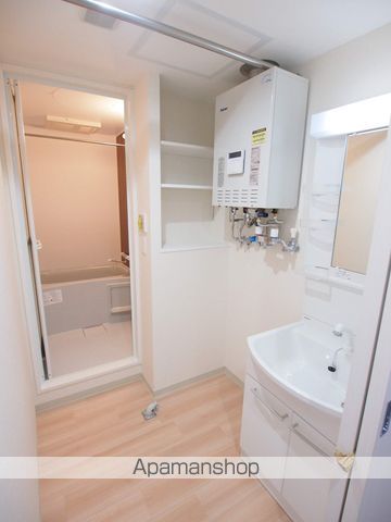 EFFICIENT栄通の内装写真