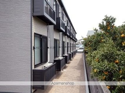 レオパレスウェル春日[1K/28.02m2]のエントランス3