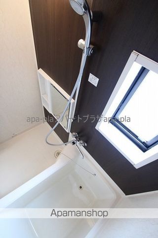 メゾネット三番館の内装写真