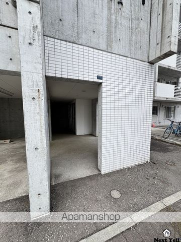 プレナス1の玄関写真