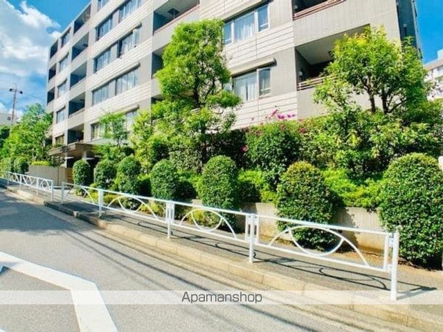 アパートメンツ東山の外観写真