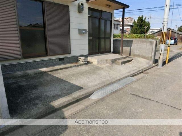 和歌山県和歌山市秋月[4DK/81.42m2]の駐車場