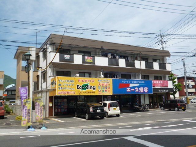 西マンションの外観写真