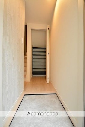 平成Ｂａｓｅ[1LDK/59.33m2]の玄関