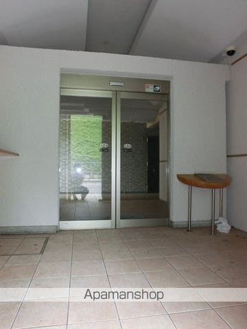 NTマンションの玄関写真