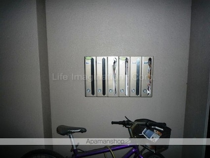 ワシダビル[2LDK/50m2]のエントランス