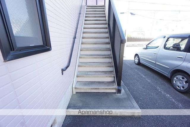 ヤーデンハウスの玄関写真