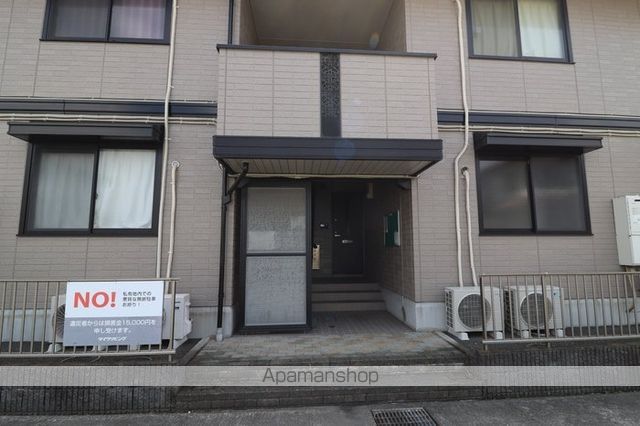 エピナール BCの玄関写真