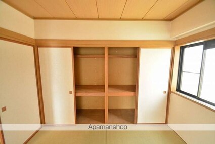 レーベンコートＢ棟[2LDK/57.61m2]の収納