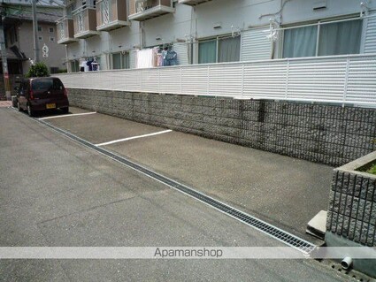 パティオ新森[1K/20m2]の駐車場