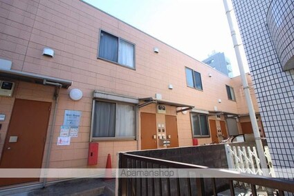 モアハウス[1K/28.36m2]の外観4