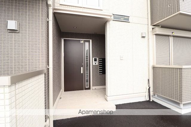 フォレストメゾン鉢形台 二番館の玄関写真