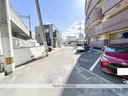 アップルリング[2DK/43.14m2]の駐車場2