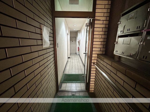 商店街ビルの内装写真