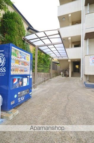 アールズプレイス二日市の玄関写真