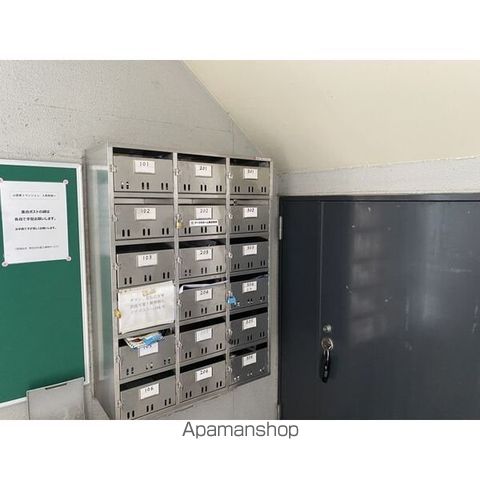 山富第3マンションの玄関写真