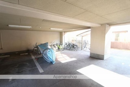 津山マンション[2DK/46.17m2]の駐車場