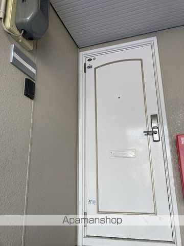 ラヴィアンローズの玄関写真