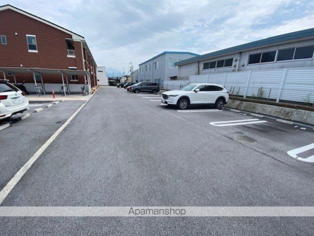 ミルト長浜Ａ棟[1LDK/42.39m2]の駐車場1