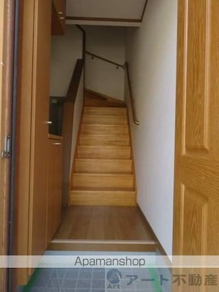 ラルジュ余戸　Ａ[2LDK/58.53m2]の玄関