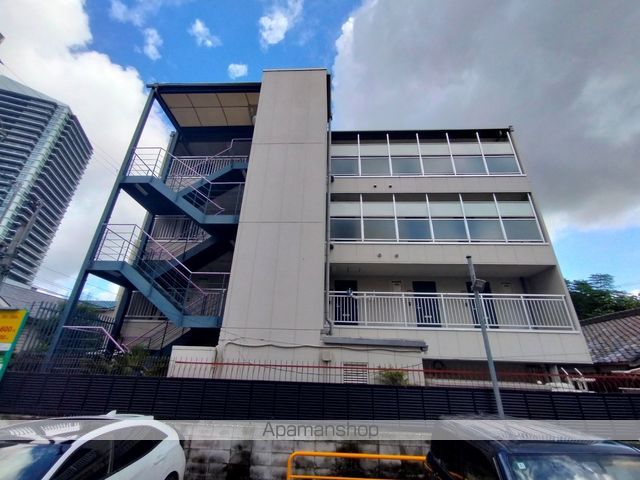 レフティー岡東