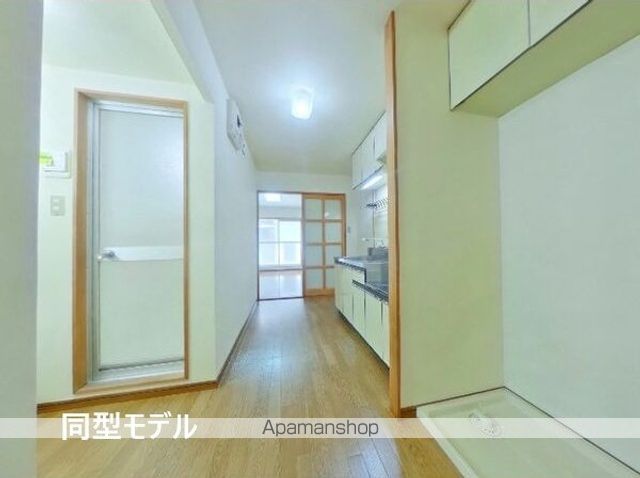 SURPLUSONEサニービレッジの内装写真