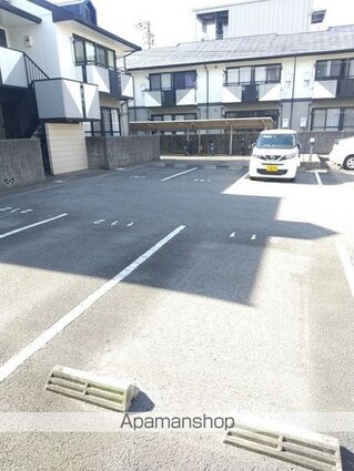 和歌山県和歌山市舟津町２丁目[3DK/50.12m2]の駐車場