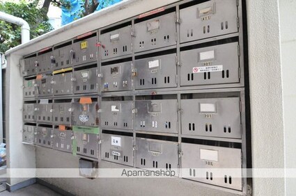 メゾン・ド・リベルテ[1R/15.91m2]の共用部1