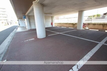 三条駅前ハイツ[2K/40.31m2]の駐車場